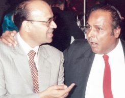 Mr. Dhirubhai Ambani and
Mr. Kantikumar Podar at Dinner at
Podar House, Bombay