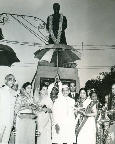 HE Mr. Fakruddin Ali Ahmed, the Hon. President of India, after garlanding the statue of Late Mr. Anandilal Podar in Bombay at his Birth Cenetary Function.